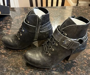 Neu im Karton Harley-Davidson Damen Grau Ashland Stiefel Neu mit Etikett 8,5 Knöchel Reißverschlüsse D84491 - Bild 1 von 9