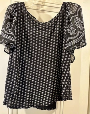 Lucky Brand Womens Shirt L Black Bandana Print Top Pullover Short Sleeve Artsy - Image 1 of 3