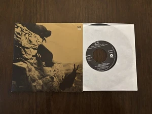 U2 7" 45 rpm One / Lady With The Spinning Head UK Import 1992 M- M- - Picture 1 of 3