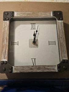 Working Lavendar Farmhouse Clock - Picture 1 of 4
