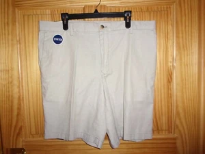 IZOD - MEN - SHORTS - KHAKI - SIZE 38 (RD-21-39) - Picture 1 of 5