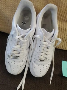 Mens Nike Air Force - Triple White sz 9.5 - Picture 1 of 8