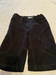 Lee Dungaree boys shorts size 8 Regular color black. Adjustable Waist. 719 - Picture 1 of 4