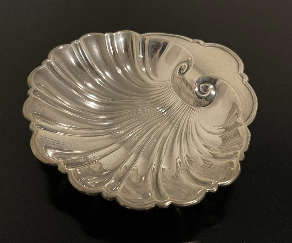 PLATA ESTERLINA GORHAM 445 FORMA DE CÁSCARA TUERCA PLATO TAZÓN TAMAÑO MEDIANO Foto 1 de 3