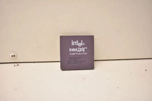 ​INTEL i486DX4-100 MICROPROCESSORR CHIP iCOMP 80486/486dx4-100 - Picture 1 of 3