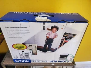 NIB Epson Perfection 1670 Flatbed Scanner BRAND NEW - Picture 1 of 2