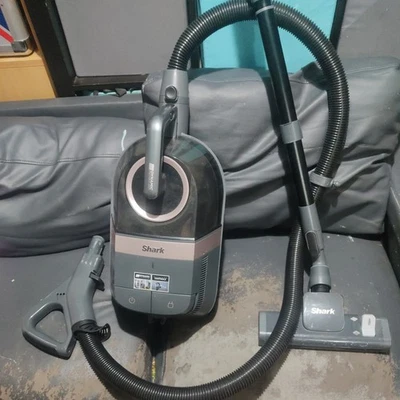 Shark Cv100 Bagless Cylinder Dynamic Vacuum Cleaner  - Image 1 of 4