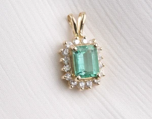 Colombian Emerald & Diamond Pendant 1.55 CTW Square Shape 14K Yellow Gold Muzo - Picture 1 of 19