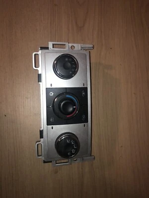 2008-2011 CHEVROLET MALIBU CLIMATE CONTROL - Image 1 of 2