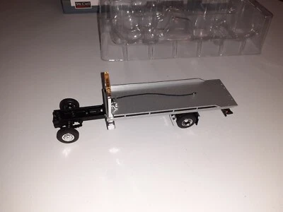 1/64 Silver Rollback Tow Truck For Custom Build SpecCast - Image 1 of 4