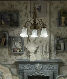 Dollhouse LED 3-Arm Battery Operated Chandelier Housework’s - Imagen 1 de 5
