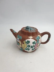 Antique Chinese Red Clay Enamelled Yixing Teapot Hand Painted Floral Foo Lion Fi - Picture 1 of 12