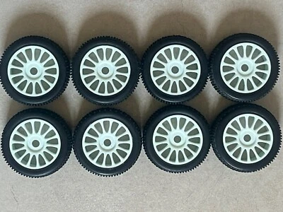 6€/Stück: 8 X Carson Komplettrad Reifen 14 Speichen Felge weiß Räder 1/8 Offroad - Bild 1 von 4