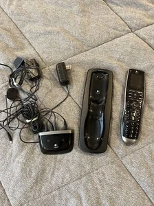 Logitech Harmony 900 Remote with Charging Base Power Cord & Blaster PS3 - Picture 1 of 8