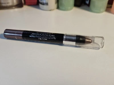L'Oreal Infallible Eye Shadow Crayon 702 IMPRESSIVE BROWN 0.10oz - Image 1 of 3