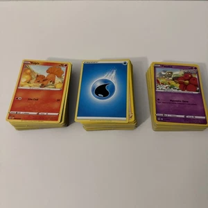 Pokémon Karten Lot 150x Offizielle TCG Karten Gemischt Commons Uncommons Energie Bulk - Bild 1 von 4