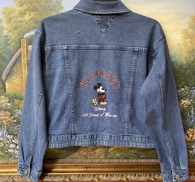 Jaqueta jeans Disney Mickey Mouse x Tommy Hilfiger feminina tamanho XL (16) - Imagem 1 de 4