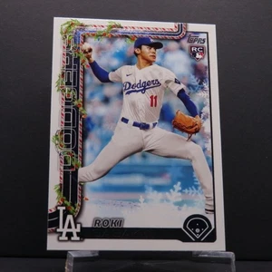 Roki Sasaki (RC) - 2025 Topps Holiday Base Rookie - #H23 - Bild 1 von 2