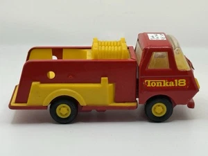 Tonka 18 Red and Yellow Diecast and Plastic Fire Ladder and Hose Truck #55250 - Picture 1 of 12