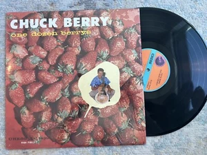 CHUCK BERRY One Dozen Berrys In Shrink LP On CHESS Records! VG++ - Picture 1 of 6