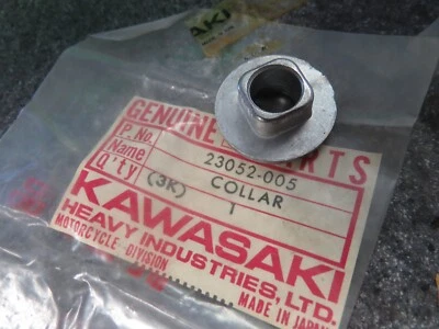 Nuevo de Lote Antiguo Collar Faro Kawasaki KE100 KH100 KE125 KS125 KE250 KL250 23052-005 Foto 1 de 2