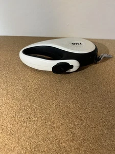 Tug 360° Tangle-Free Retractable Dog Leash 16 ft Strong Nylon Tape One Handed - Picture 1 of 5