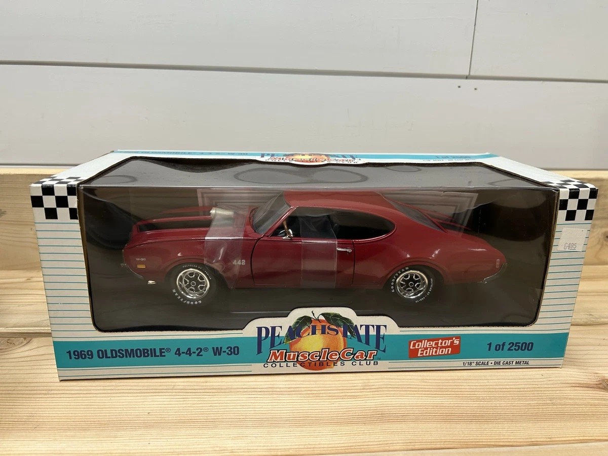 ジャンク品！Ertl　1/18　オールズモビル　4-4-2 W-30　ハーストオールズ H/O 455 V8 ERTL American Muscle 1968 OLDS 4-4-2, 10 YR Limited Edition 1:18