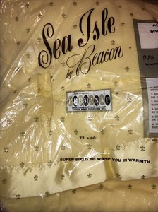 Vintage NEW Sea Isle by Beacon Fashion Blanket Satin Trim 72 x 90 Twin/Full ! - Picture 1 of 20