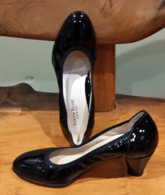 Zapato de diseñador Taryn Rose para dama charol negro talla 5,5 hecho en Italia Foto 1 de 4