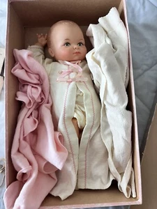 Cameo Miss Peep Realistic Baby Doll MIB Box Condition - Picture 1 of 3