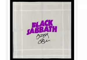 Black Sabbath Ozzie Osbourne signiertes Taschentuch - Bild 1 von 1