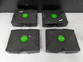 Lot of 4 Microsoft Xbox Consoles (For Parts/Repairs)