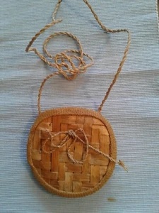 Handmade plantain banana leaf Dominican purse - Picture 1 of 2