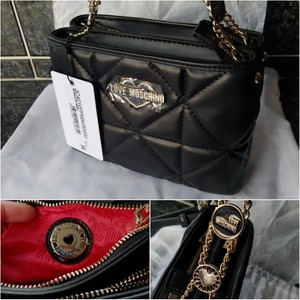black moschino crossbody bolsa