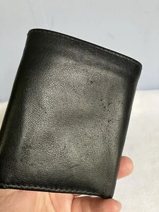 Portafoglio a tre pieghe in pelle nera. Slot per schede.cerniera e scomparto per banconote - Foto 1 di 7