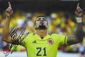 Football -Daniel Munoz - Hand Signed 12x8 Inch Photograph - Colombia - COA - Picture 1 of 1