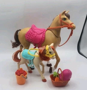 BARBIE Doll Hugs N Horses - 2 Horses With Moving Heads And Accessories - Picture 1 of 8