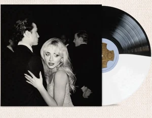 Sabrina Carpenter Man's Best Friend D2C Alt Cover SIGNED Insert LP PREORDER - Picture 1 of 2