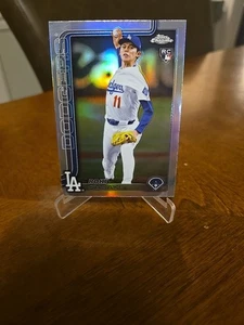 Roki Sasaki 2025 Topps cromo refractor novato Los Angeles Dodgers RC #217 - Imagen 1 de 2