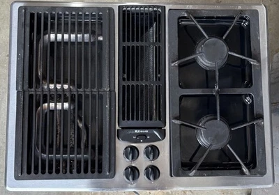 JennAir JGD8130AD 30” Parrilla/quemador modular de tiro descendente de gas inoxidable Foto 1 de 4