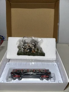 "Hawthorne Village “ Rise Of The Zombies”Locomotive The Horror Express (M14) - Picture 1 of 6