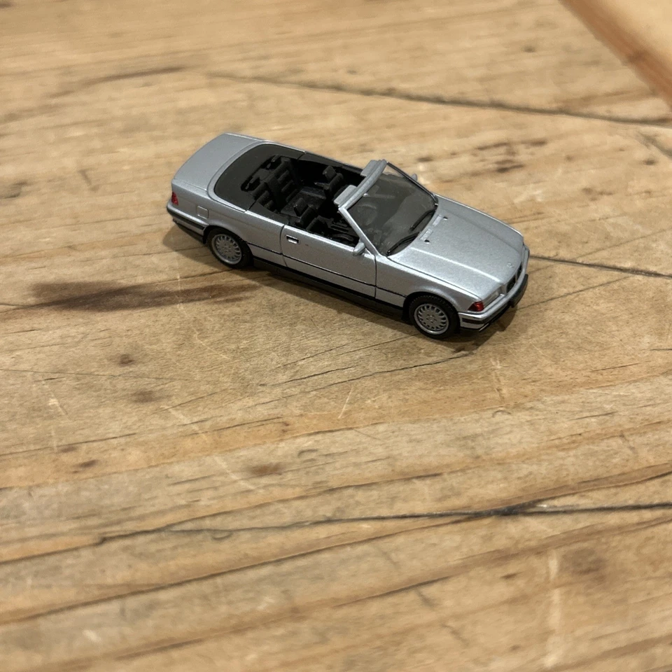 Coche miniatura vintage Herpa BMW Serie 3 descapotable 1:87 plateado Foto 1 de 4