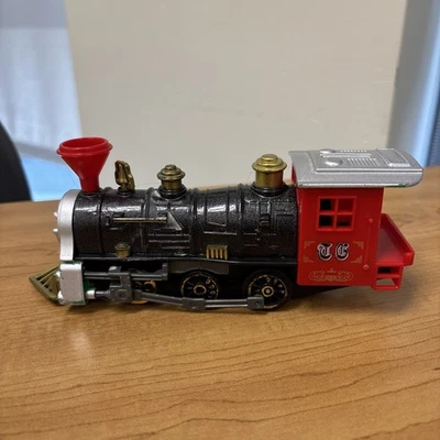 Литой под давлением поезд с откатом парового двигателя - красный и серый - длина 7 дюймов Schylling - Изображение 1 из 4