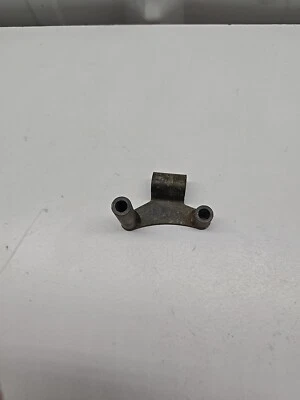 Soporte guía cable estacionamiento manual Suzuki Vinson 500 2003 y 2005 58630-03GF0 Foto 1 de 3