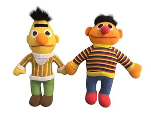 Ernie und Bert Sesamstraße | Plüsch Plüschtier Kuscheltier Figuren Puppen 30 cm - Bild 1 von 2