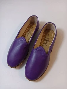 Lila Sabah Slipper Schuhe - Größe EU 36 W Absatz bis Zehe Maße 8" - Bild 1 von 11