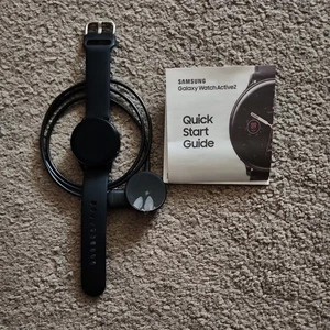 Samsung Galaxy Watch Active 2, 40 mm : pour pièces uniquement - Noir/Argent - Photo 1 sur 3