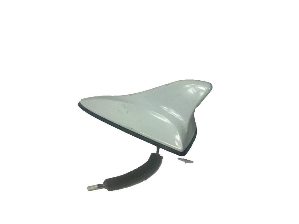 2010-2012 Hyundai Genesis Coupe Roof Shark Fin Antenna 96250-2M1001 White OEM - Imagem 1 de 4