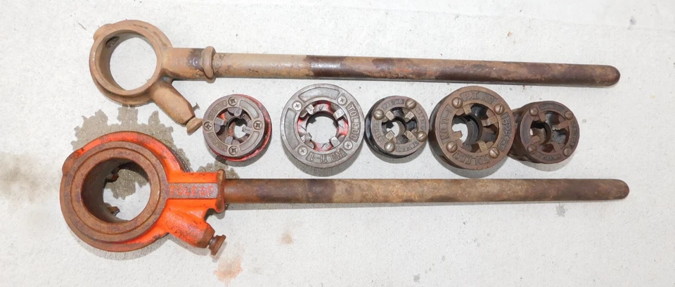 Six Toledo Pipe Threader Dies,  Set w/Two Bars and Heads, 4/66 - Image 1 of 4