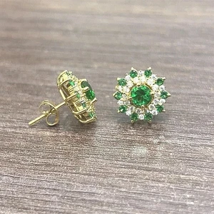 14K Yellow Gold Plated 2Ct Round Lab-Created Green Emerald Women's Stud Earrings - Picture 1 of 4